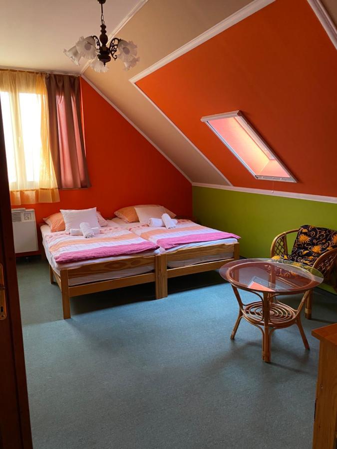 Tiszaparti Rokonok Kiskore Bagian luar foto